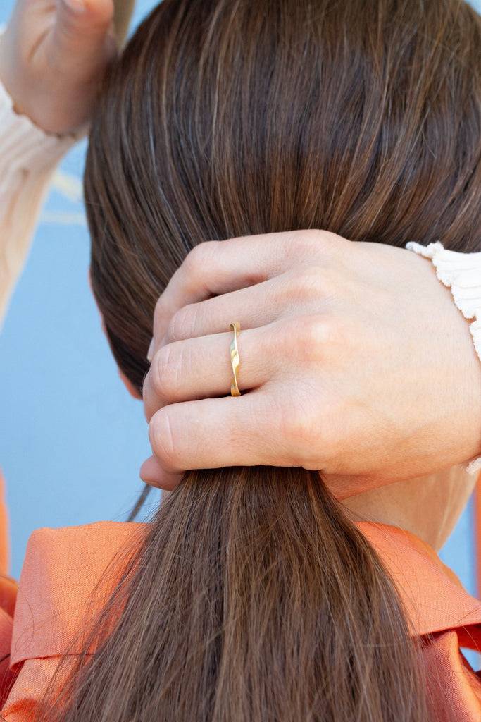 JUKSEREI SWIRL RING Sonderangebote