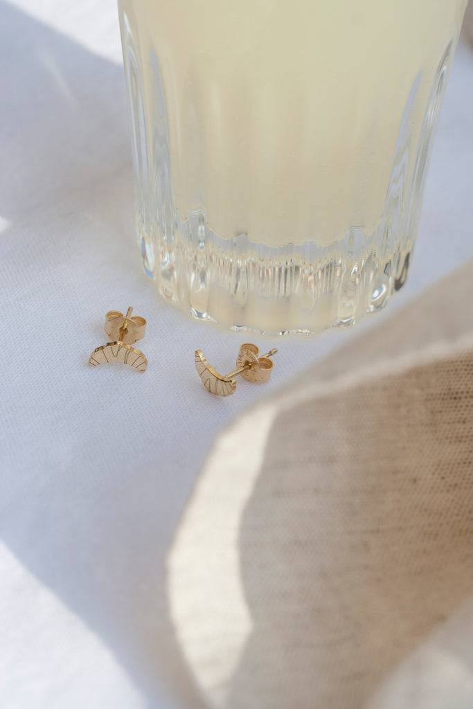 JUKSEREI CROISSANT EAR STUDS Outlet