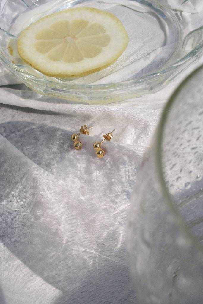 JUKSEREI SOL EAR STUDS Auslauf