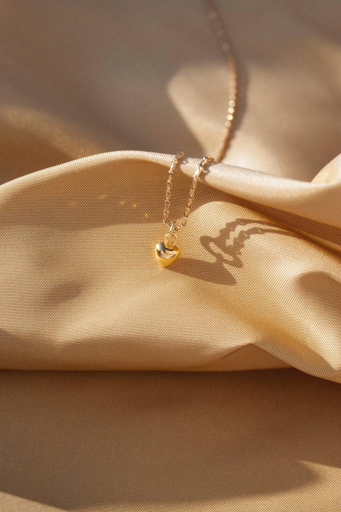 JUKSEREI AMORE NECKLACE Tägliche Deals