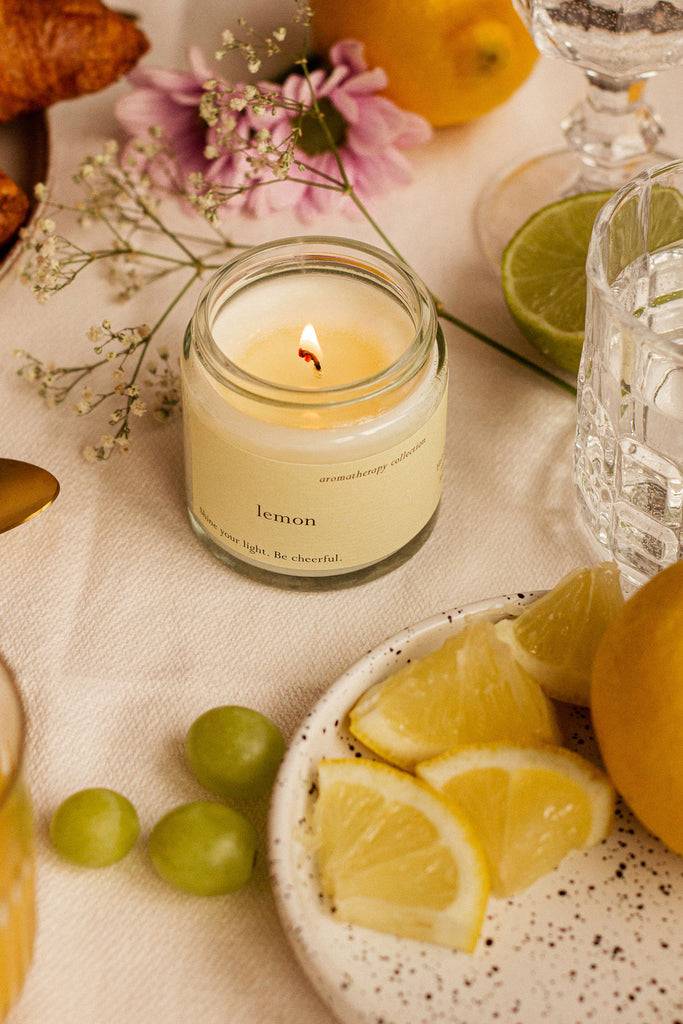 JUKSEREI LIMA · LEMON SCENTED SOY CANDLE Speichern exportieren