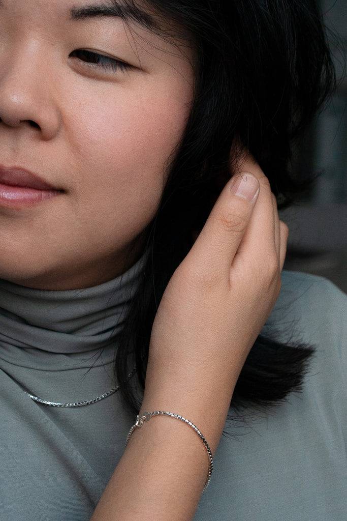 JUKSEREI BOX BRACELET Sonderangebote