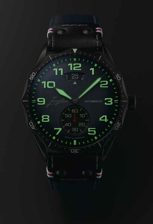 Junghans Pilot Automatic Navy Blue Super Sparpreis