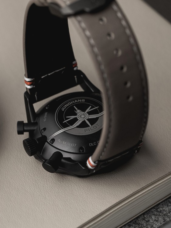 Junghans Pilot Chronoscope Desert Neueste Stile