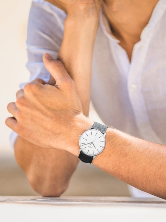 Junghans FORM A Titan Super Rabatt