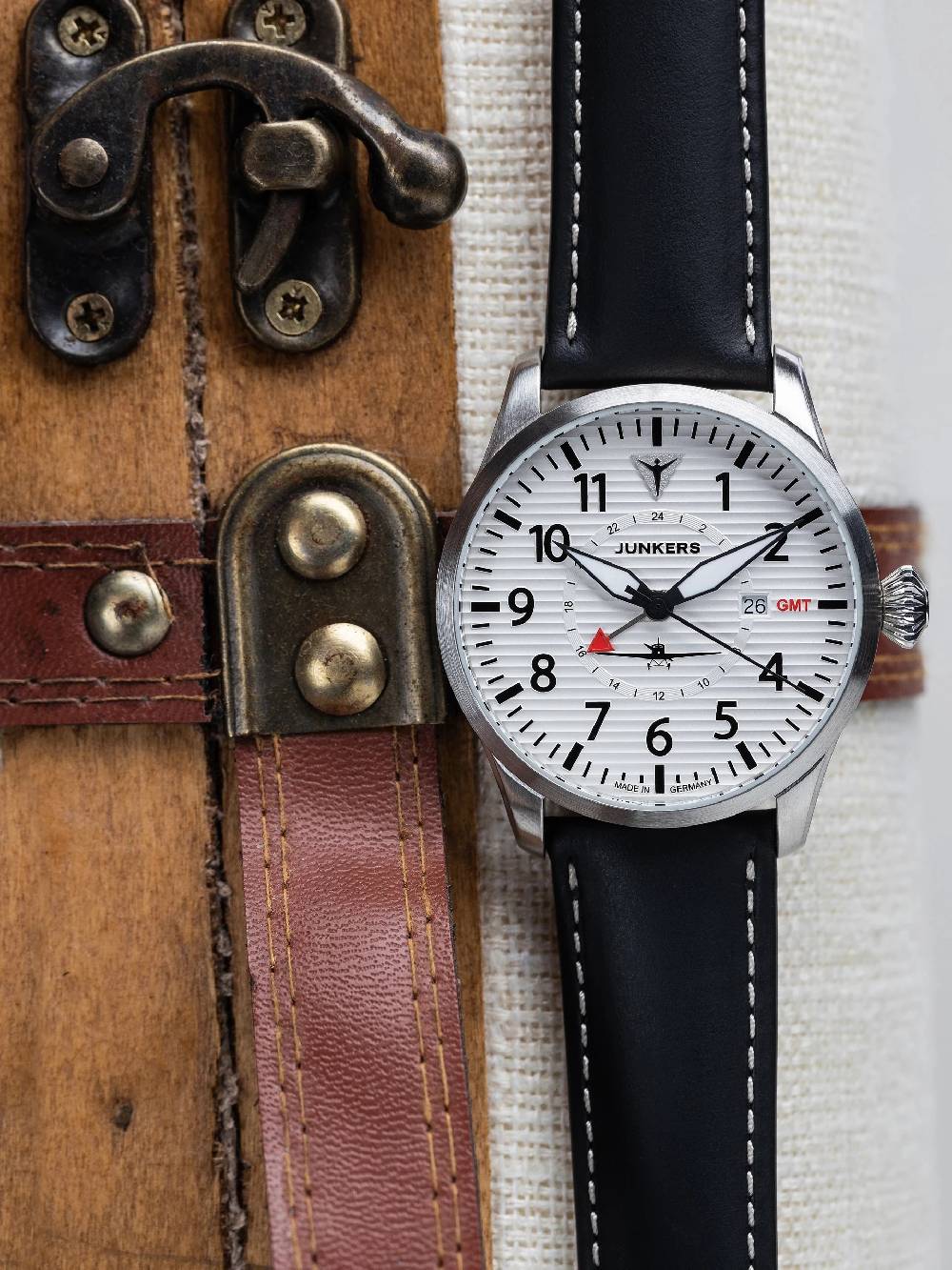Junkers Flieger GMT Riesige Ersparnisse