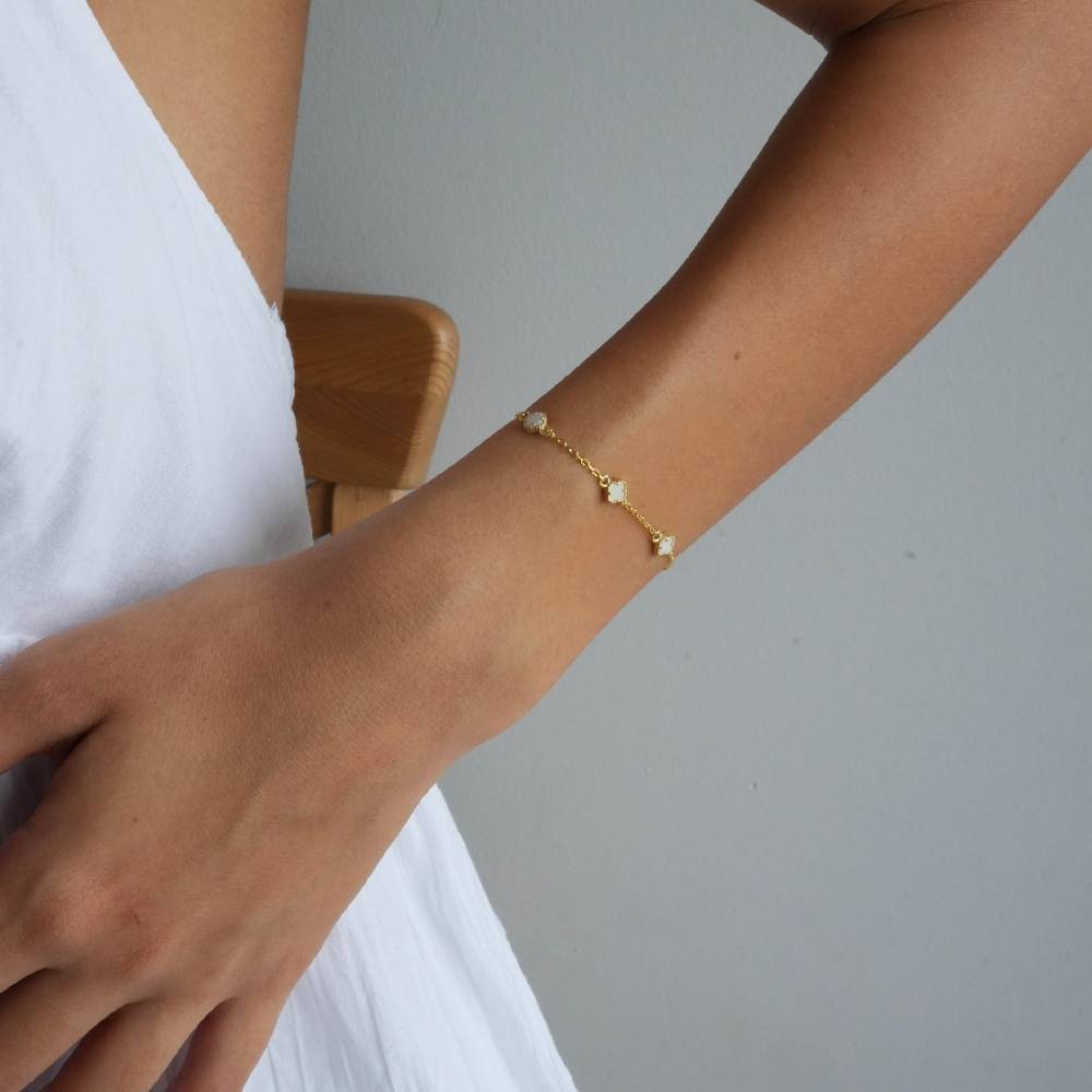 Kardelen MINIMAL WEISSE KLEE ARMKETTE - 925 SILBER Osterangebot