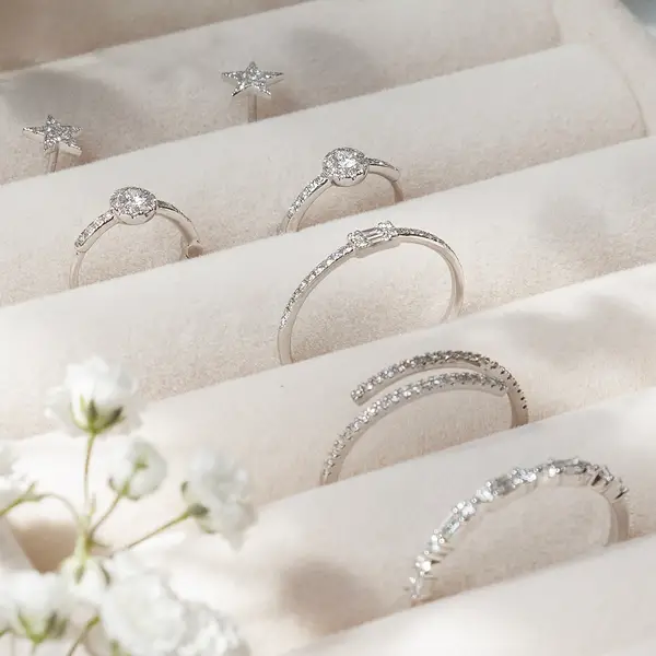 Leaf Jewelry Ring mit Baguette Diamanten, 14K Weißgold Letzte 3 Tage