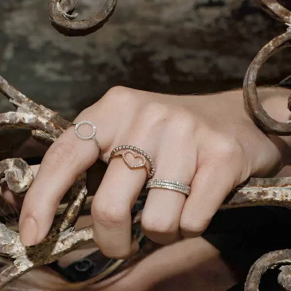 Leaf Jewelry Ring Herz mit Diamanten, 18 K Rosegold Letzte 3 Tage