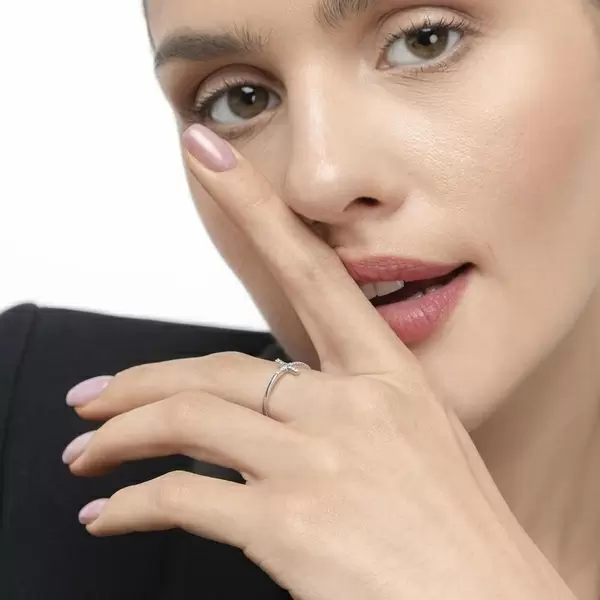 Leaf Jewelry Ring Kreuz mit Diamanten, 18 K Weißgold Letzter Tag