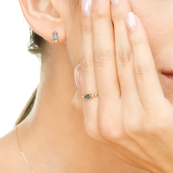 Leaf Jewelry Ohrstecker London Blue Topas, 14K Gelbgold Riesige Rabatte