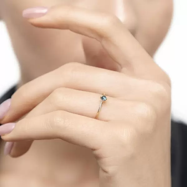 Leaf Jewelry Ring Cabochon, 14 K Gelbgold, Blauer Topas Zeitlich begrenztes Angebot