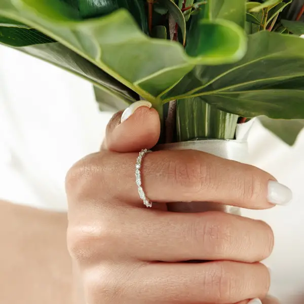 Leaf Jewelry Ring mit Baguette Diamanten, 14K Gelbgold Bestseller