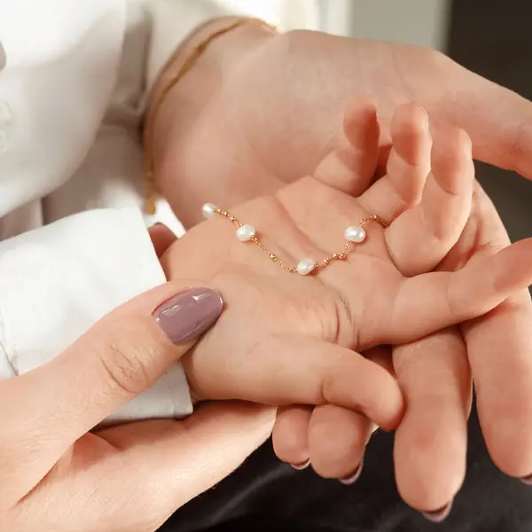 Leaf Jewelry Armkette Perle, 18 K Gelbgold vergoldet Kauf eins, bekomm eins gratis