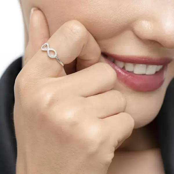 Leaf Jewelry Infinityring mit Diamanten, 18 K Weißgold Black Friday Preise
