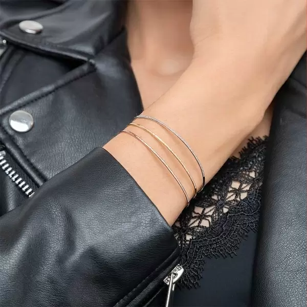 Leaf Jewelry Armreif Circle mit Diamanten, 18 K Rosegold Begrenzte Freigabe