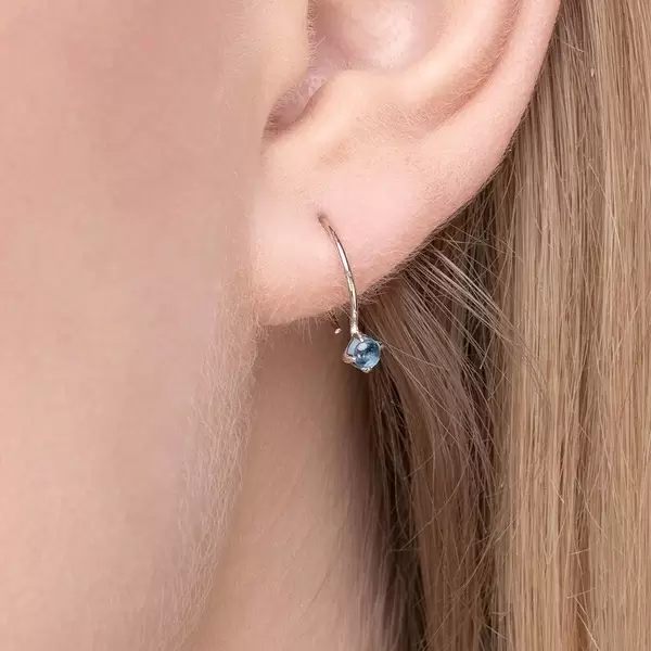 Leaf Jewelry Ohrringe Cabochon, Blaue Topas, 14 K Weißgold Exklusivangebot