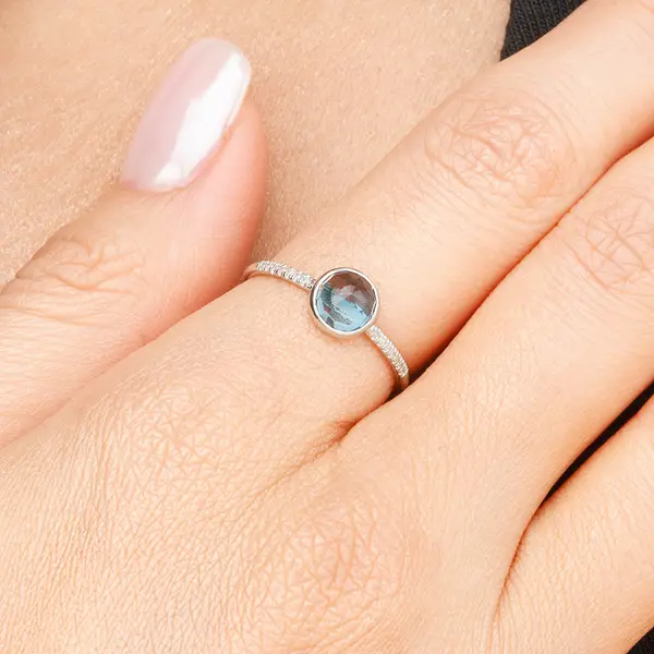 Leaf Jewelry Ring Blue Topas mit Diamanten, 14K Weißgold Osterangebot