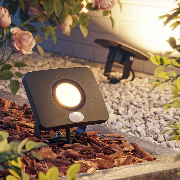 LED Gartenstrahler Wega mit Erdspieß für außen mit Bewegungsmelder, schwarz 10,8W (Lichtfarbe wählbar) 2025