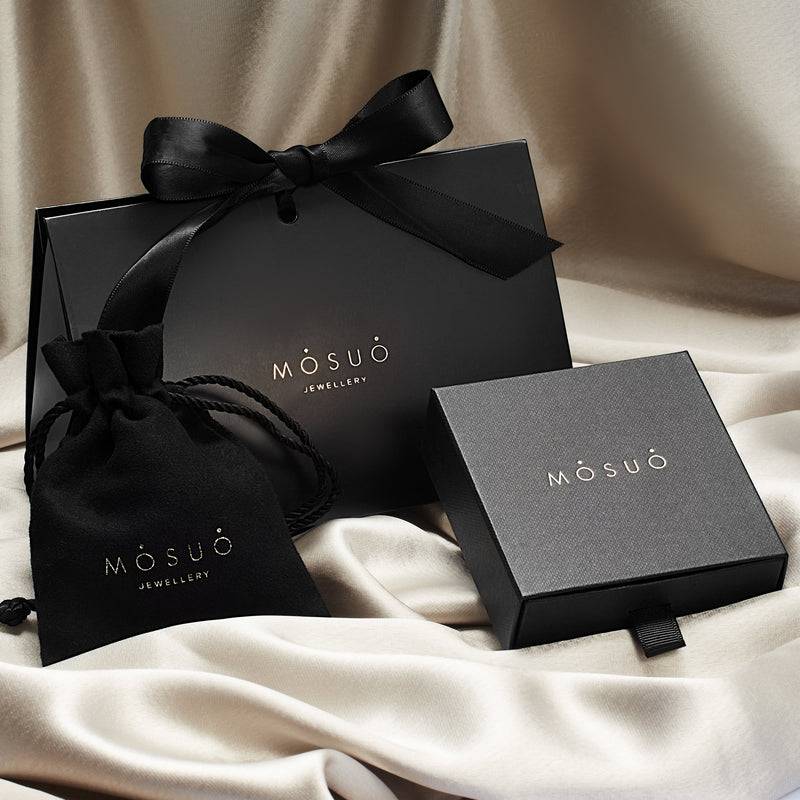 Mosuo Jewellery Diamant Buchstaben Halskette “C” - Vermeil Nur für heute