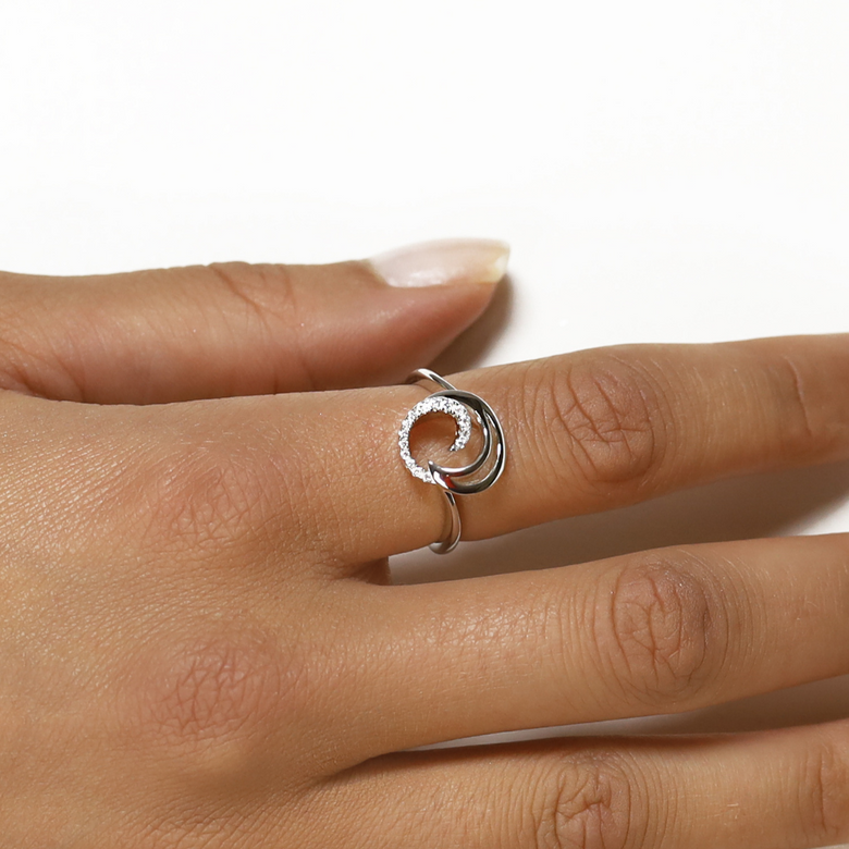 Nana Kay Swinging Silver Ring Waves Rabatte dieses Monats
