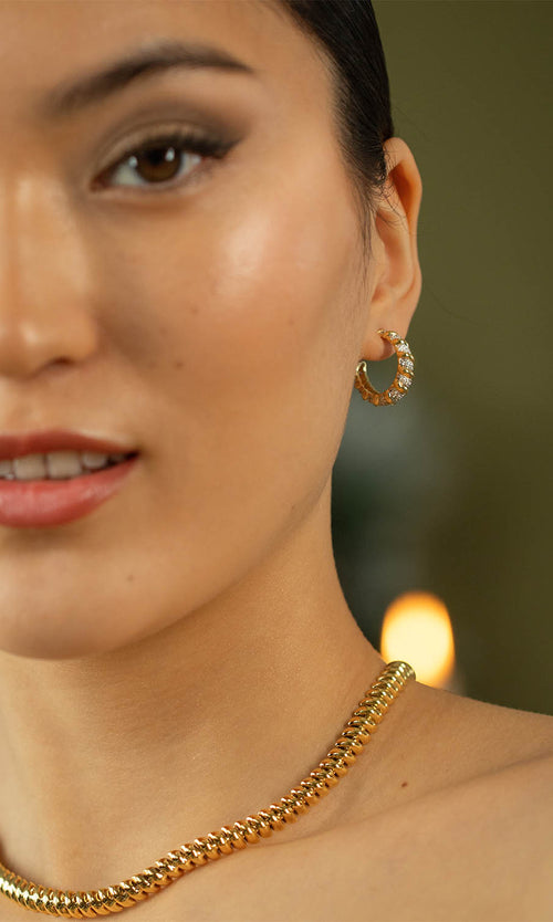 Paul Valentine Sparkle Twisted Hoops Sonderangebot der Fabrik
