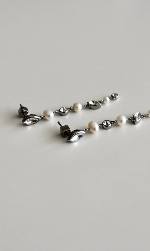 Paul Valentine Adorn Earrings Riesige Ersparnisse