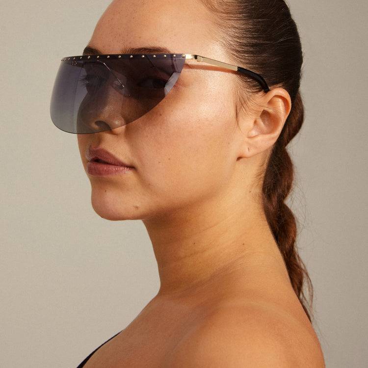 Pilgrim ALIAN Sonnenbrille Schwarz/Gold Im Verkauf