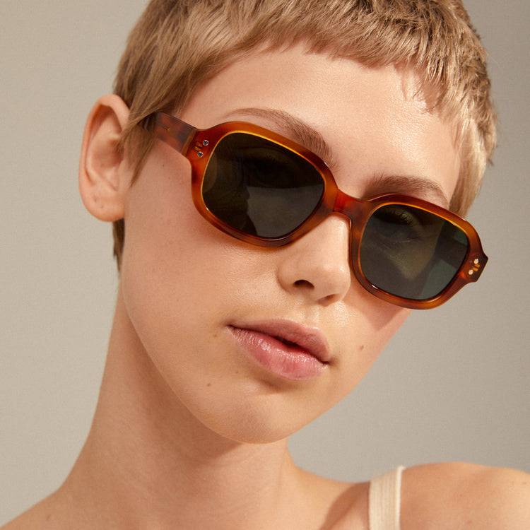 Pilgrim NELLA Recycelte Sonnenbrille Schildpatt-Braun/Gold Online Outlet