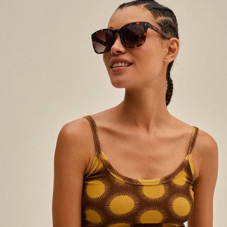 Pilgrim KATYA Recycelte Sonnenbrille Schildpatt-Braun/Gold Neuheiten
