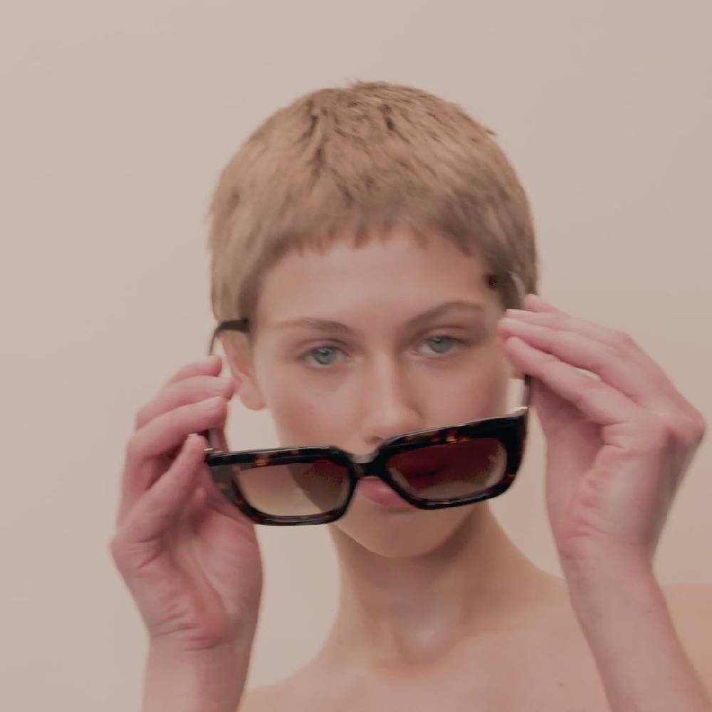 Pilgrim ENIEL Recycelte Sonnenbrille Schildpatt-Braun/Gold Saisonale Angebote