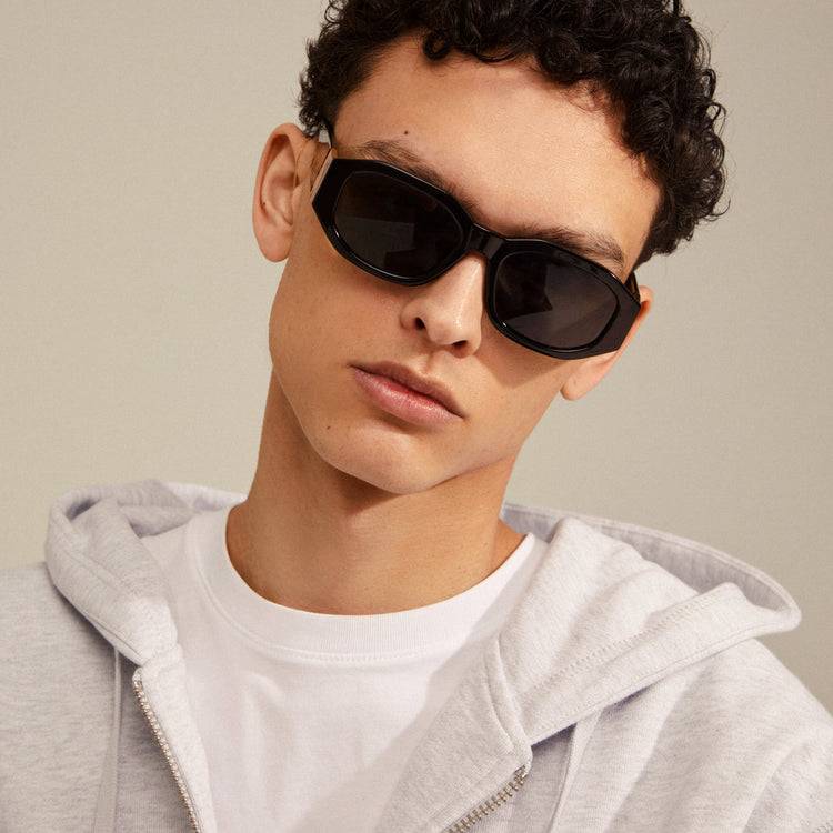 Pilgrim ZAYN Recycelte Sonnenbrille Schwarz/Gold im Angebot