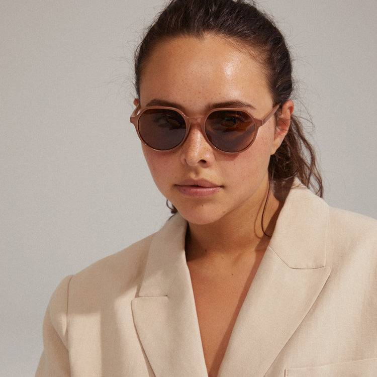 Pilgrim TRIANA recycelte Sonnenbrille hellbraun Begrenzt auf 3 Tage