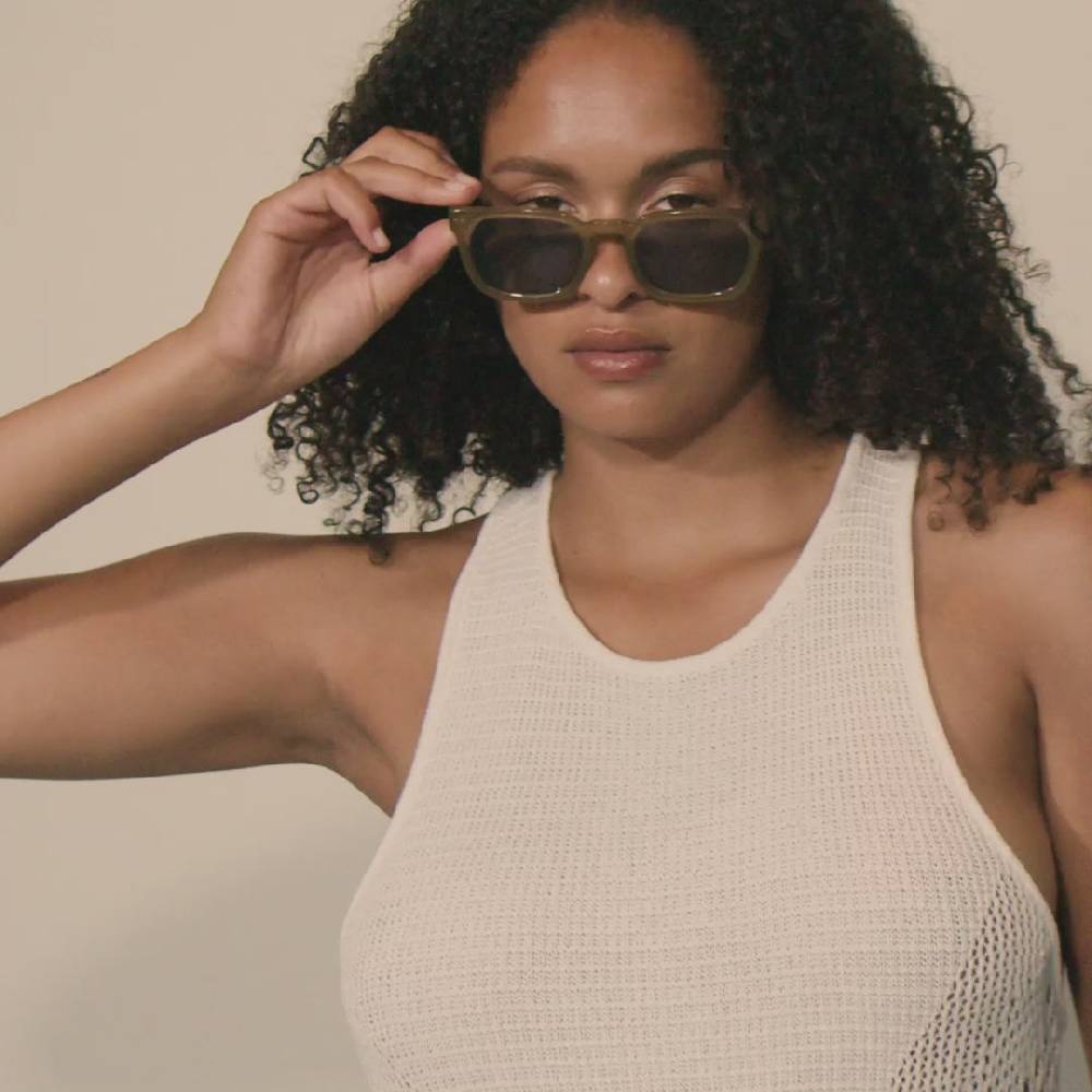 Pilgrim ELETTRA ikonische Retro-Sonnenbrille kristallgrün Im Verkauf
