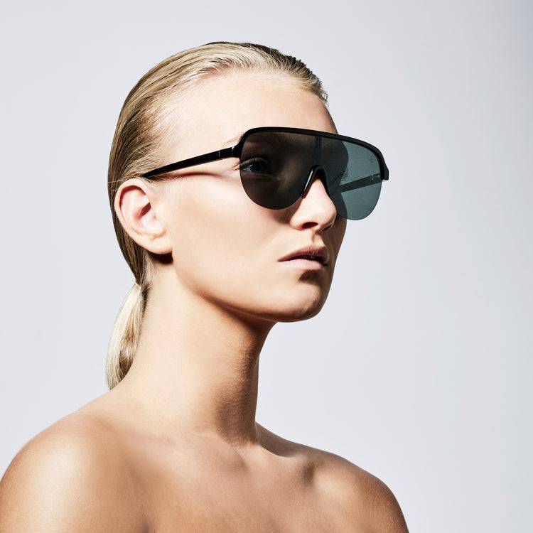 Pilgrim BINNIE Shield Sonnenbrille schwarz Tägliche Deals