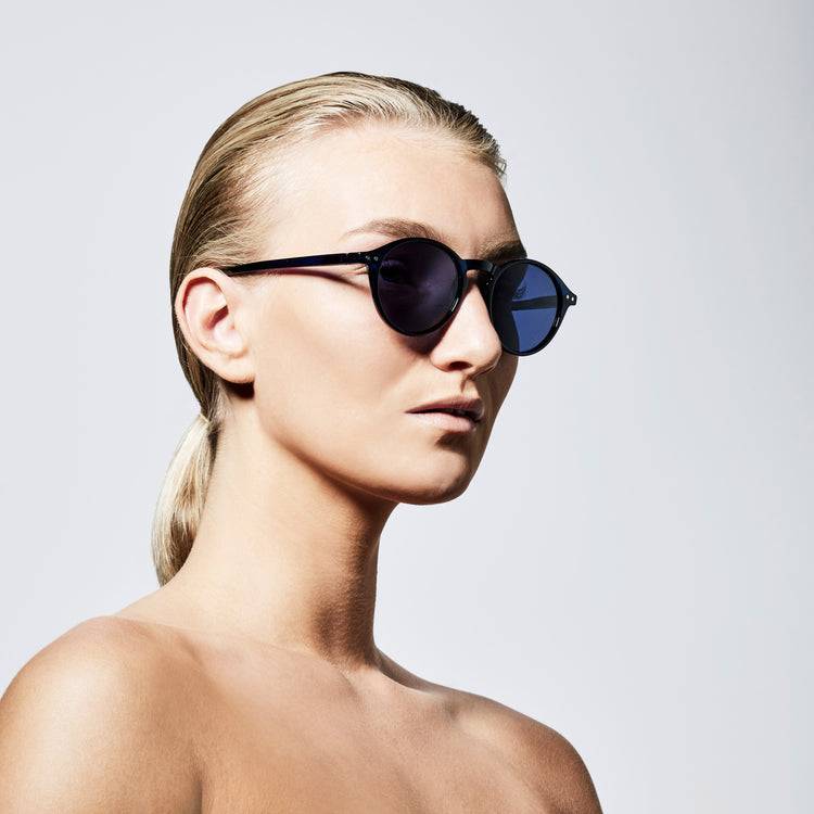 Pilgrim ROXANNE klassische runde Sonnenbrille, blau Sonderangebote