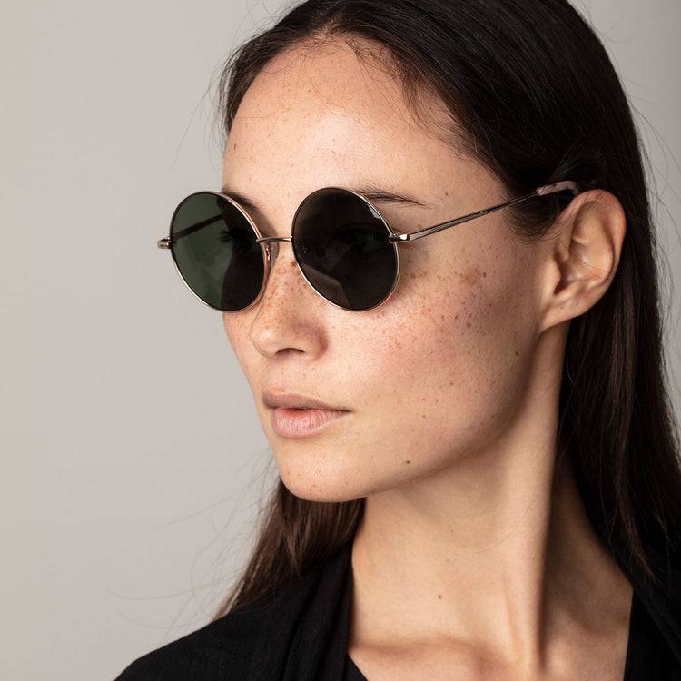 Pilgrim POLLY Sonnenbrille, Grau/Silber Kostenlose Rückgabe