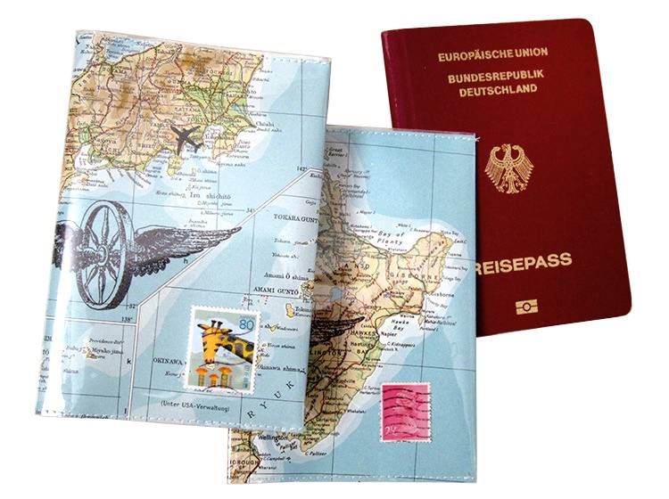 Renna Deluxe Atlas Impfpass Hülle aus Landkarten Letzte 2 Tage