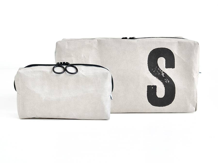Renna Deluxe Kosmetiktasche mit Monogramm grau Riesige Rabatte