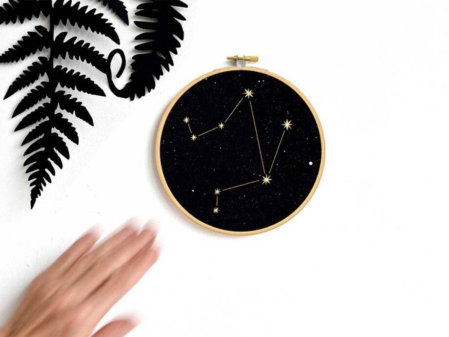 Renna Deluxe Schütze Sternzeichen Bild im Stickrahmen Online Shopping