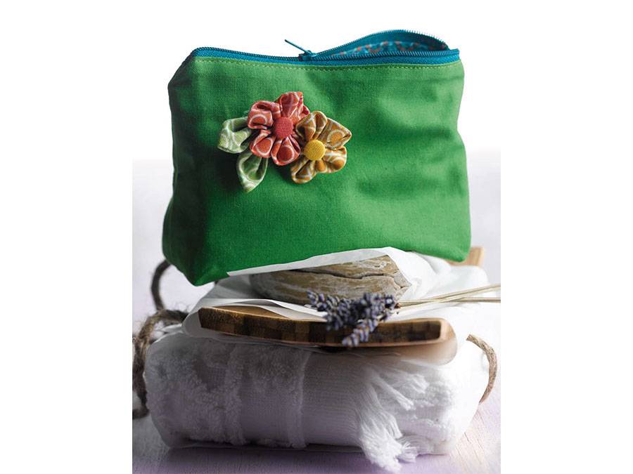 Renna Deluxe KANZASHI – Japanischer Haarschmuck und andere Kleinigkeiten aus Stoff, Kreativbuch Neueste Mode