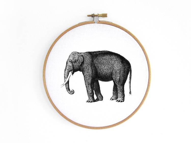 Renna Deluxe ELEFANT _ Bild im Stickrahmen Letzter Tag