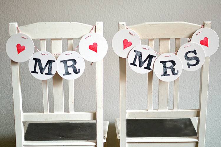 Renna Deluxe MR & MRS Stuhldeko Girlanden zur Hochzeit Super Rabatt