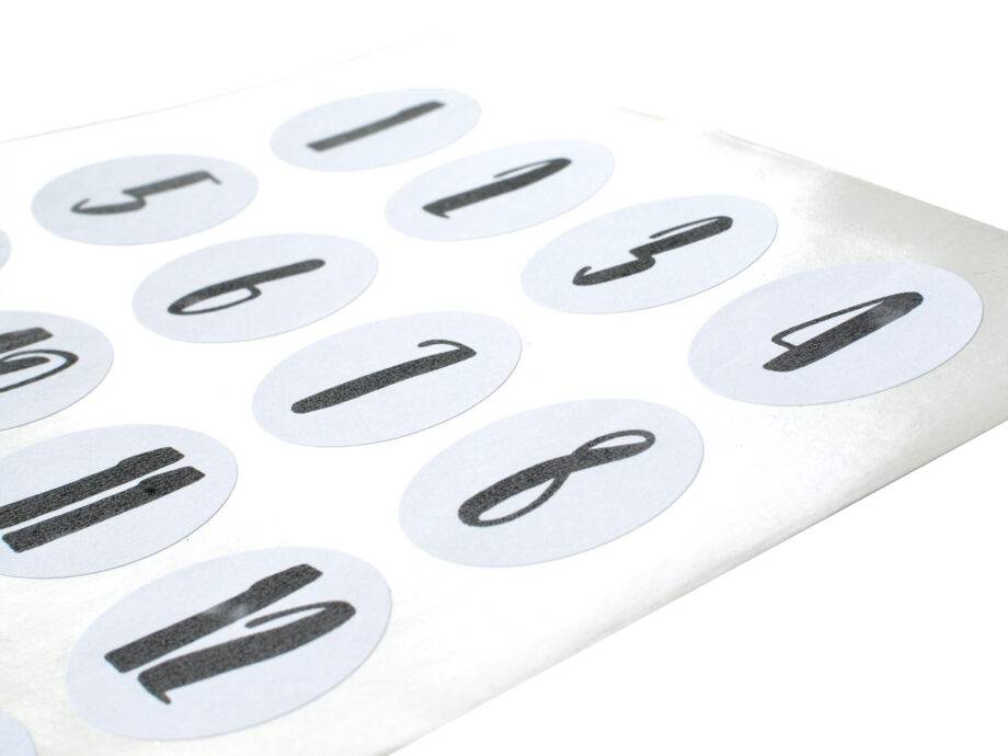 Renna Deluxe Adventskalender Schwarz-Weiß mit Handlettering Sonderangebote