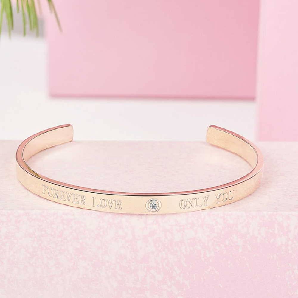 Sadingo Edelstahlarmreif mit Gravur | "Forever Love - Only You" Zeitlich begrenztes Angebot