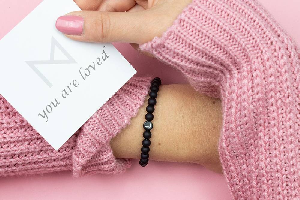 Sadingo Partnerarmband mit Buchstaben und Achat Perlen Limitierter Zeitrabatt