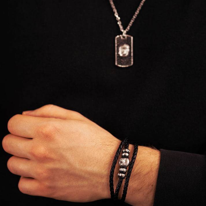 Save Brave Dreifach gewickeltes Lederarmband Titus mit silberfarbenen Gorillakopf Black Friday Preise