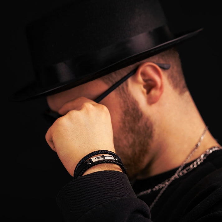 Save Brave Dreifach gewickeltes Lederarmband Logan mit Kreuz Schlussverkauf
