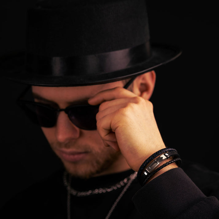 Save Brave Dreifach gewickeltes Lederarmband Logan mit Kreuz Schlussverkauf