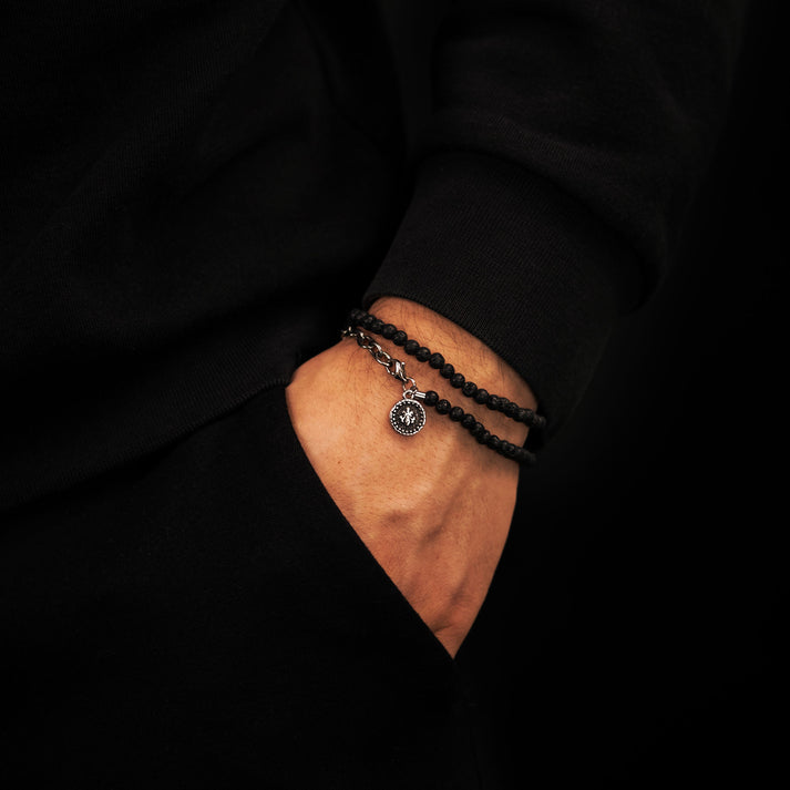 Save Brave Doppeltes Armband aus dunkelgrauen Jasperperlen & Fleur de Lys Anhänger Versandkostenfrei